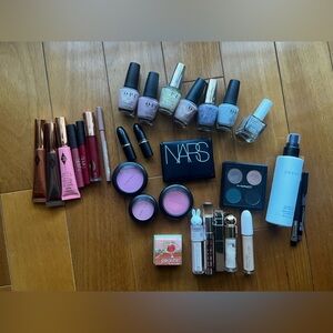 Makeup bundle